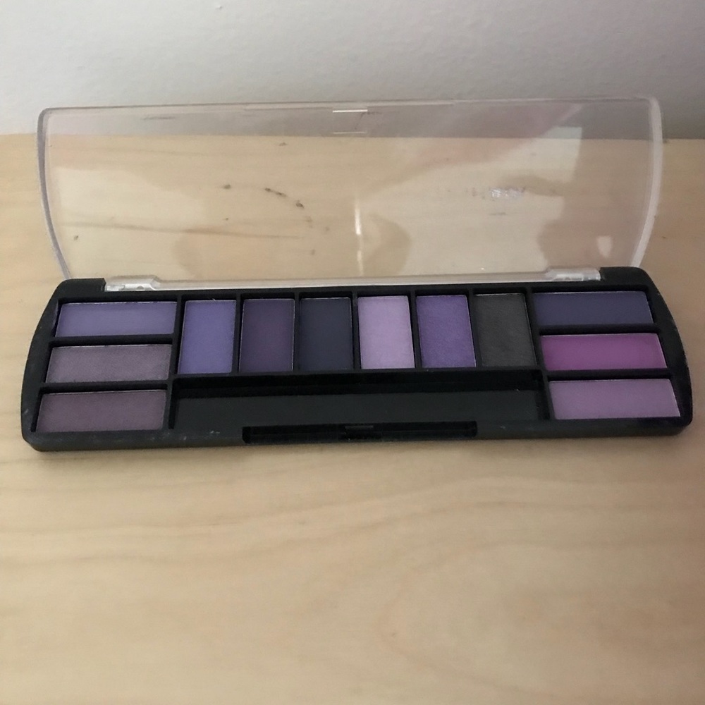 Eyeshadow palette